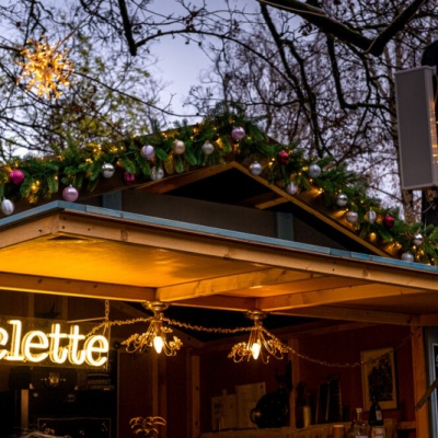 Your "stay-at-home" Swiss Christmas Maket Food Guide